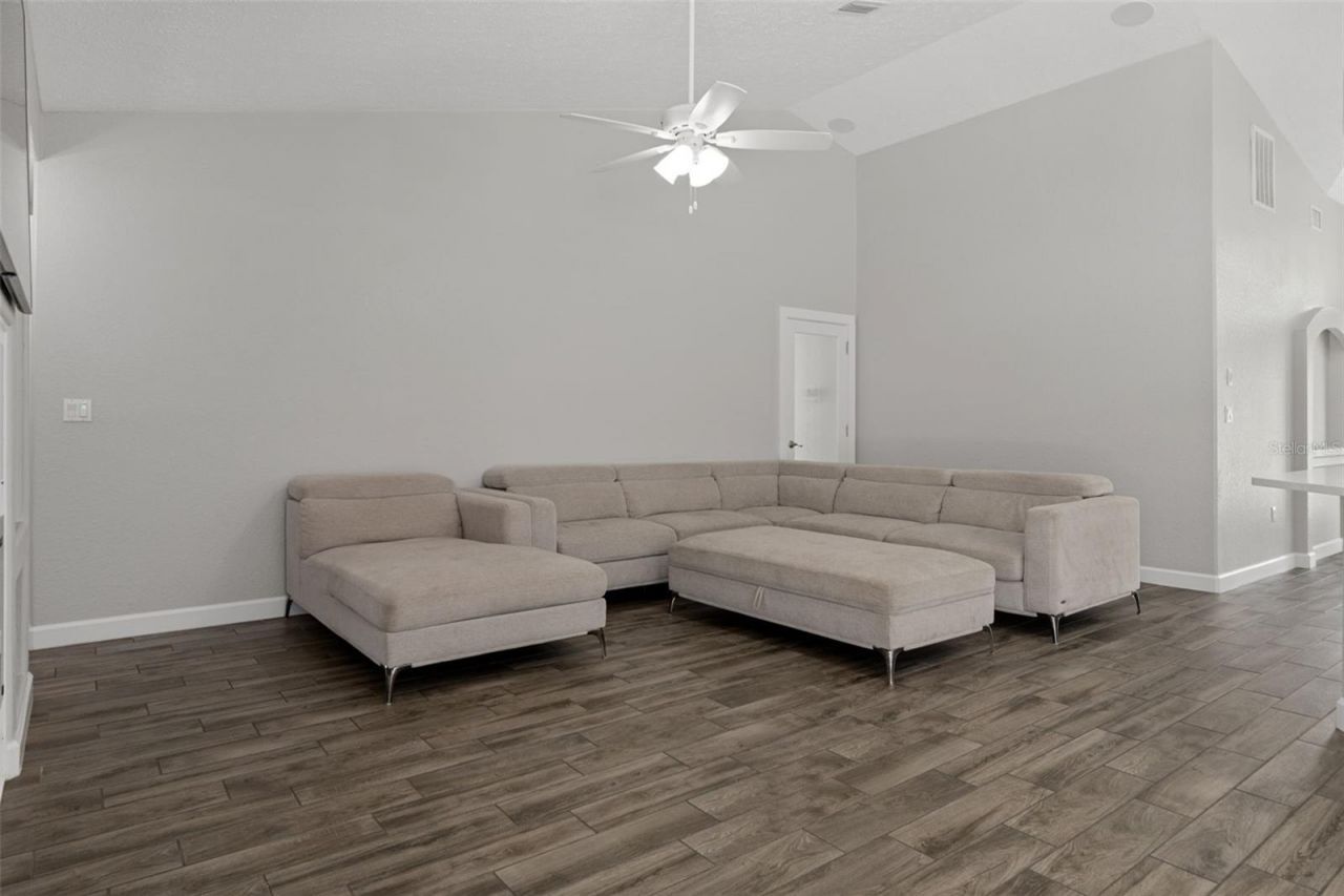 4200 W Pine Ridge Boulevard, Beverly Hills, FL 34465 Photo