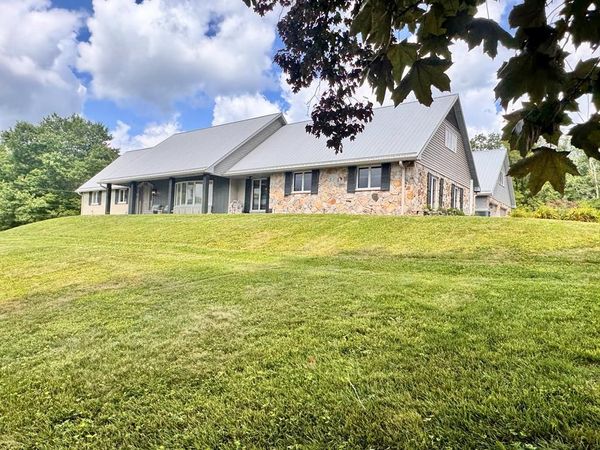 213 PLATT ST, FAYETTEVILLE, WV 25840