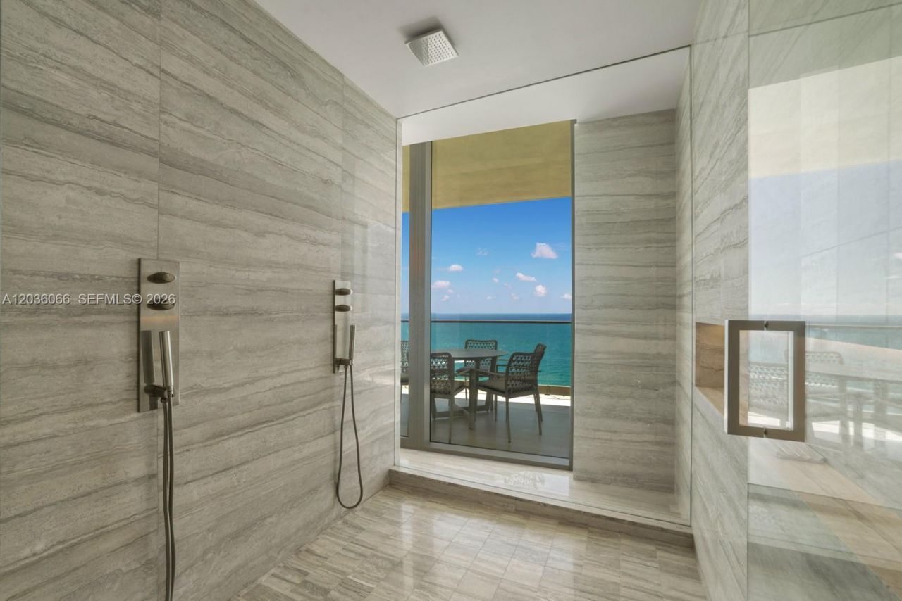 18975 Collins Ave , Unit 3000, Sunny Isles Beach, FL 33160 Photo