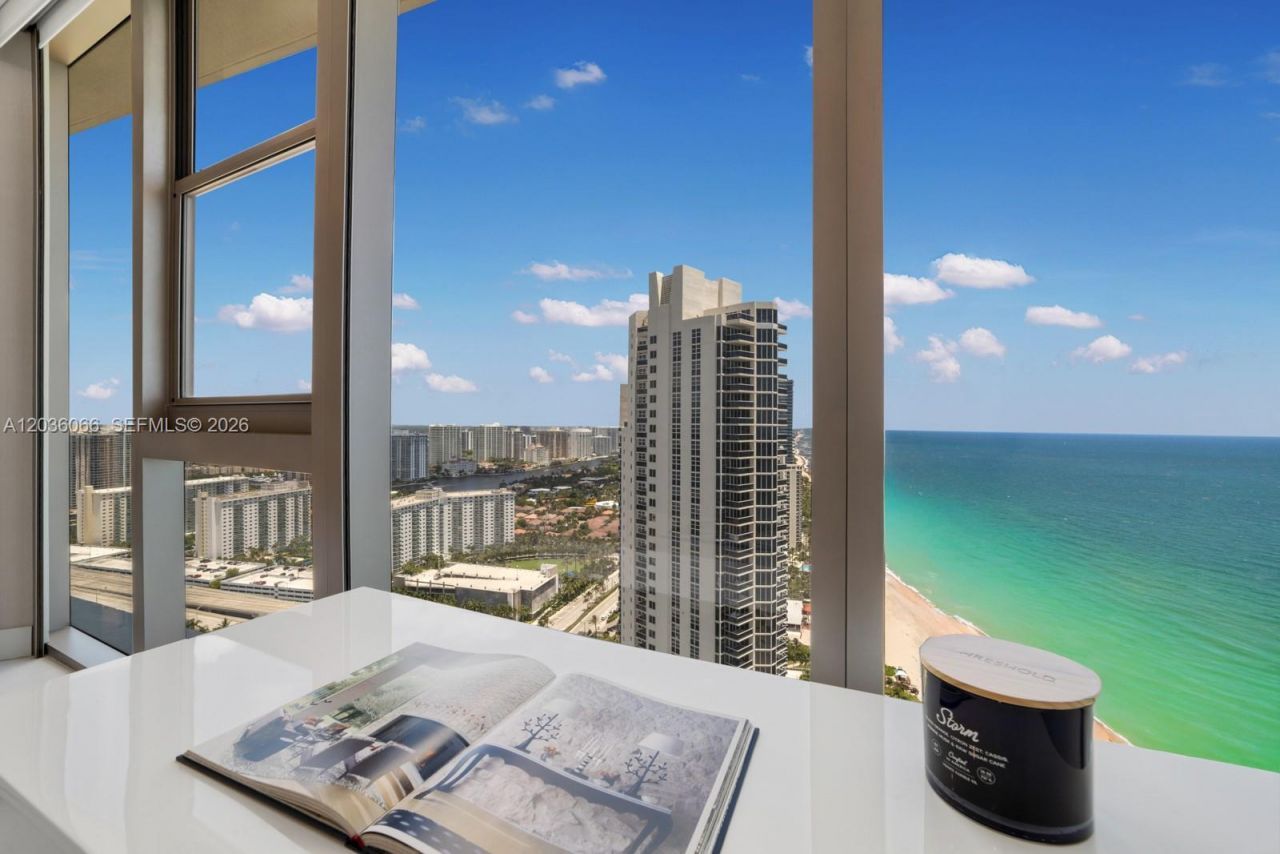 18975 Collins Ave , Unit 3000, Sunny Isles Beach, FL 33160 Photo