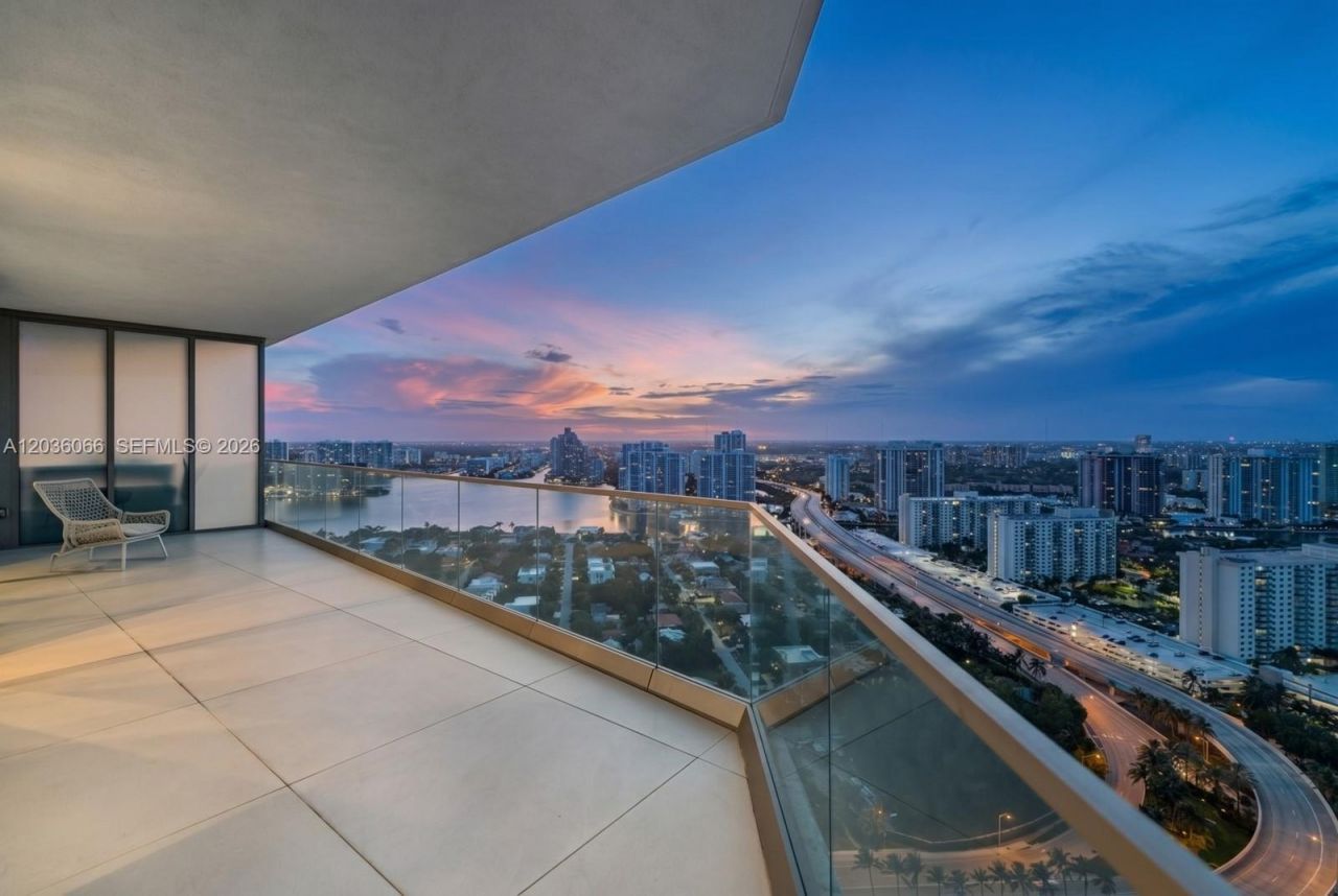 18975 Collins Ave , Unit 3000, Sunny Isles Beach, FL 33160 Photo