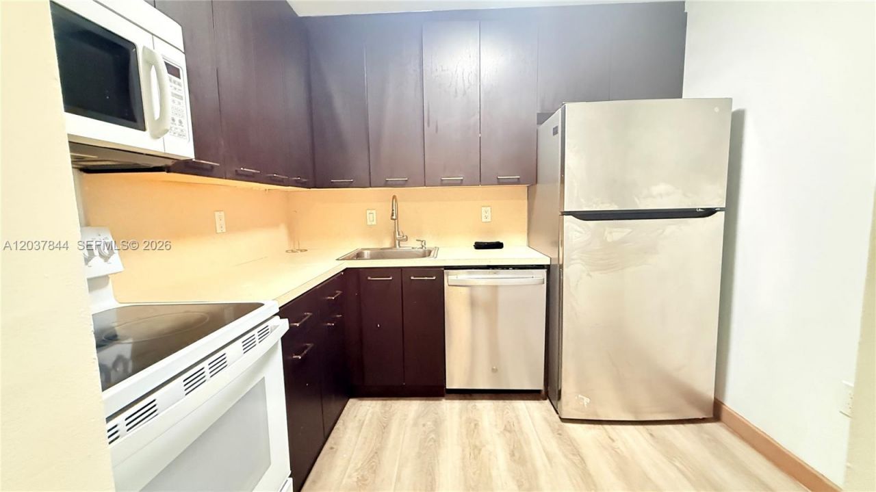 4910 NW 79th Ave, Unit 205, Doral, FL 33166 Photo