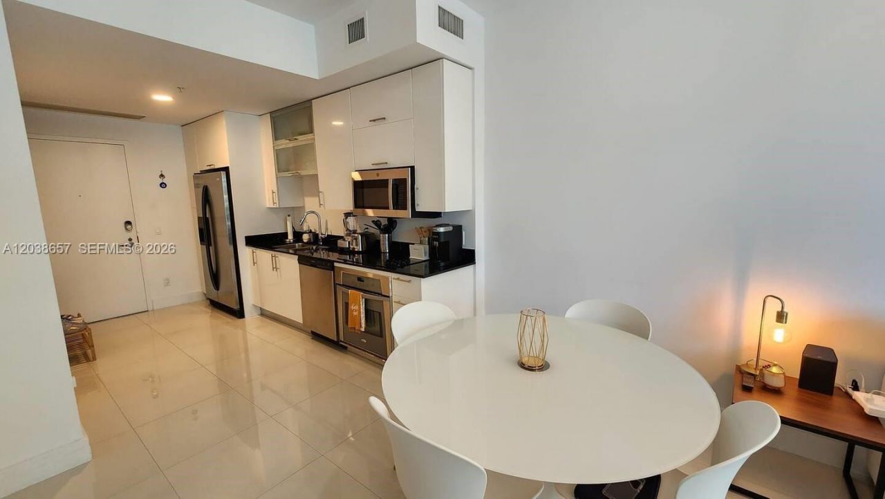 60 SW 13th St , Unit 1412, Miami, FL 33130 Photo