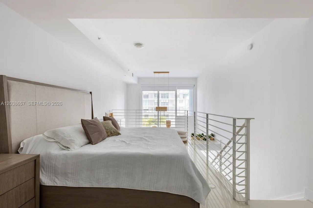 60 SW 13th St , Unit 1412, Miami, FL 33130 Photo