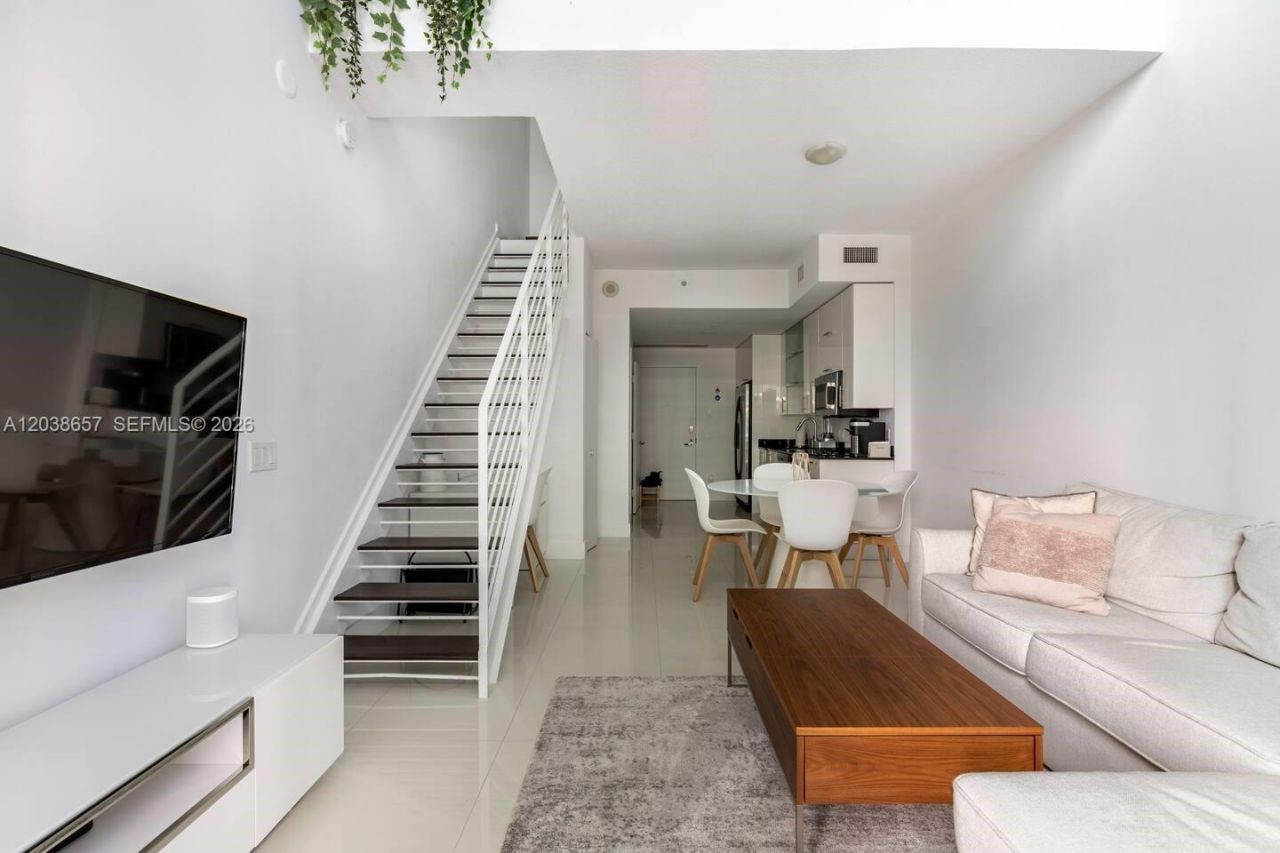 60 SW 13th St , Unit 1412, Miami, FL 33130 Photo