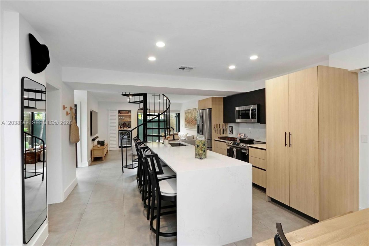 3138 Mary St, Unit 3138, Miami, FL 33133 Photo