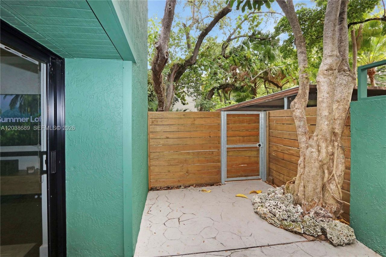 3138 Mary St, Unit 3138, Miami, FL 33133 Photo