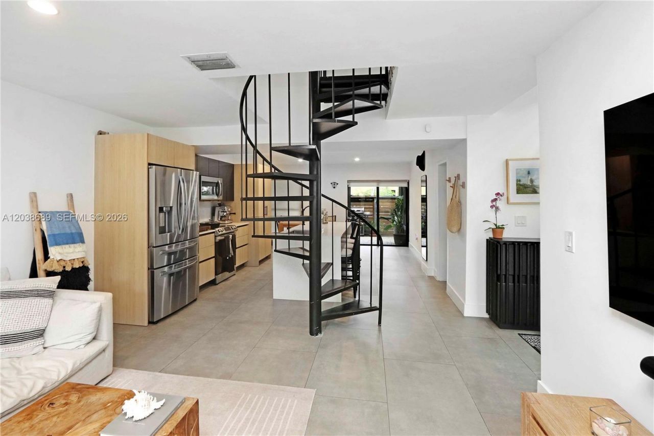 3138 Mary St, Unit 3138, Miami, FL 33133 Photo