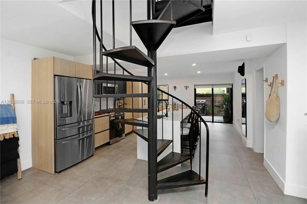 3138 Mary St, Unit 3138, Miami, FL 33133 Photo