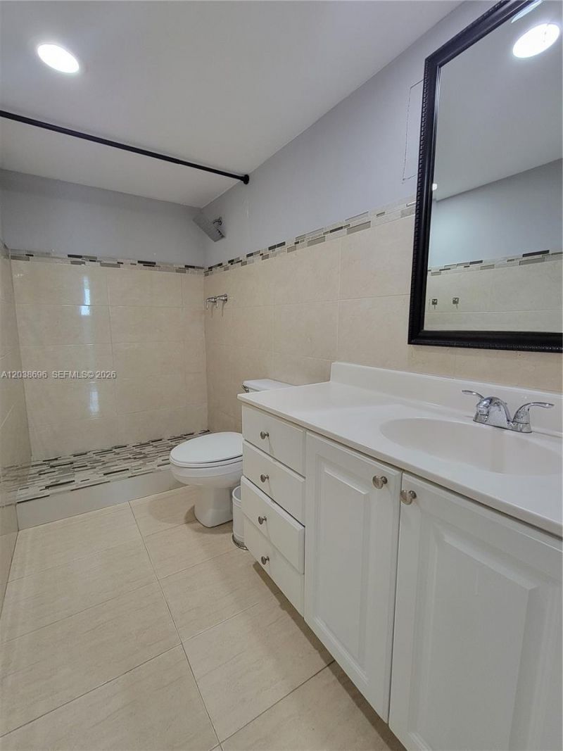 19380 Collins Ave , Unit 504, Sunny Isles Beach, FL 33160 Photo