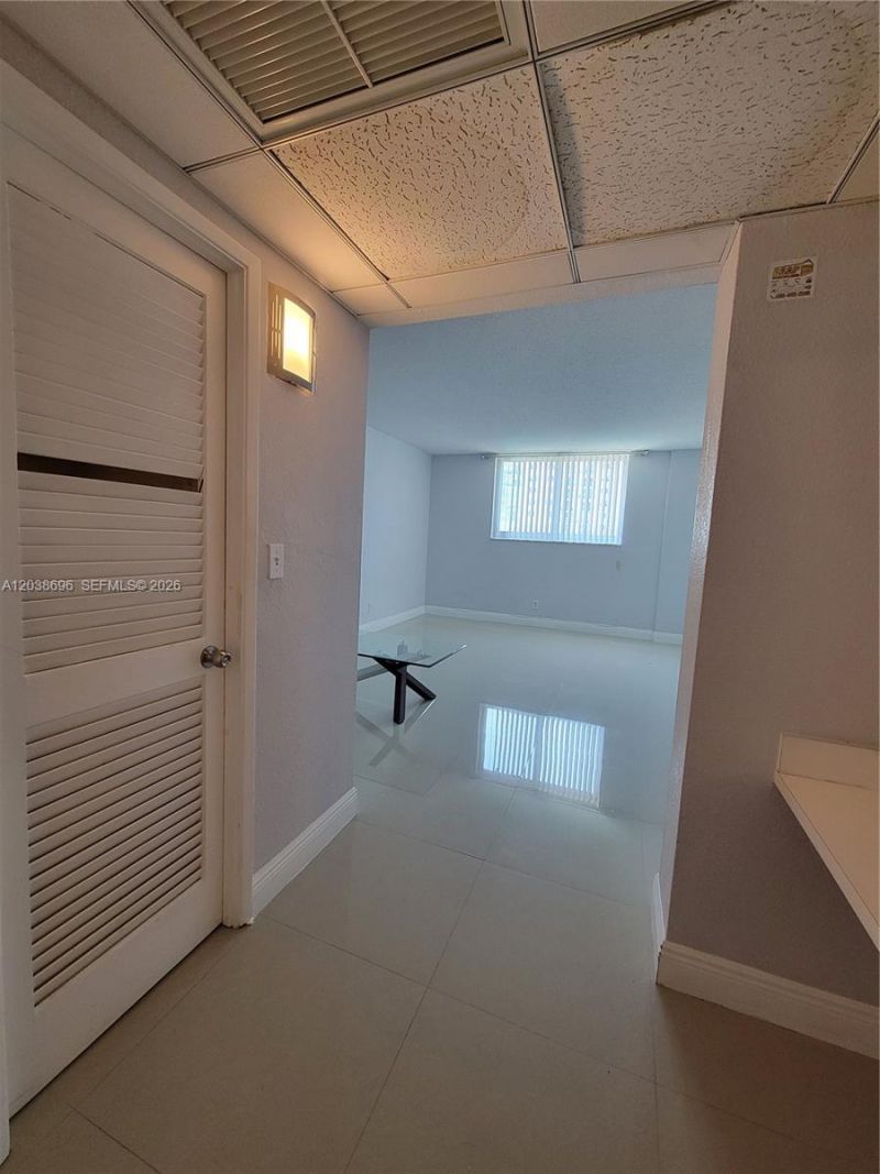 19380 Collins Ave , Unit 504, Sunny Isles Beach, FL 33160 Photo
