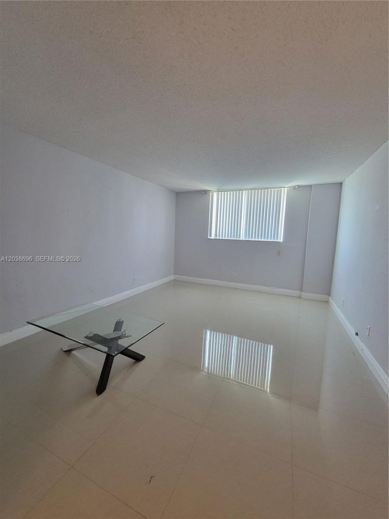 19380 Collins Ave , Unit 504, Sunny Isles Beach, FL 33160 Photo