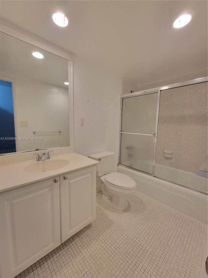 19380 Collins Ave , Unit 504, Sunny Isles Beach, FL 33160 Photo