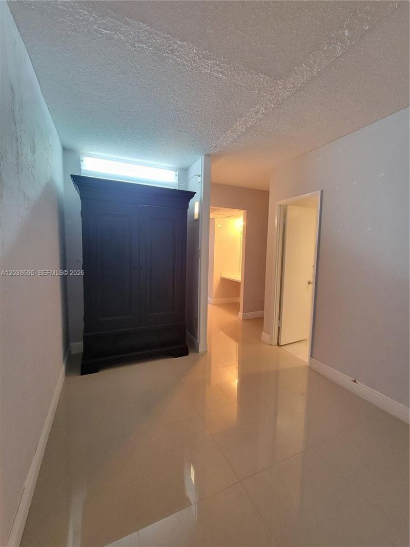 19380 Collins Ave , Unit 504, Sunny Isles Beach, FL 33160 Photo