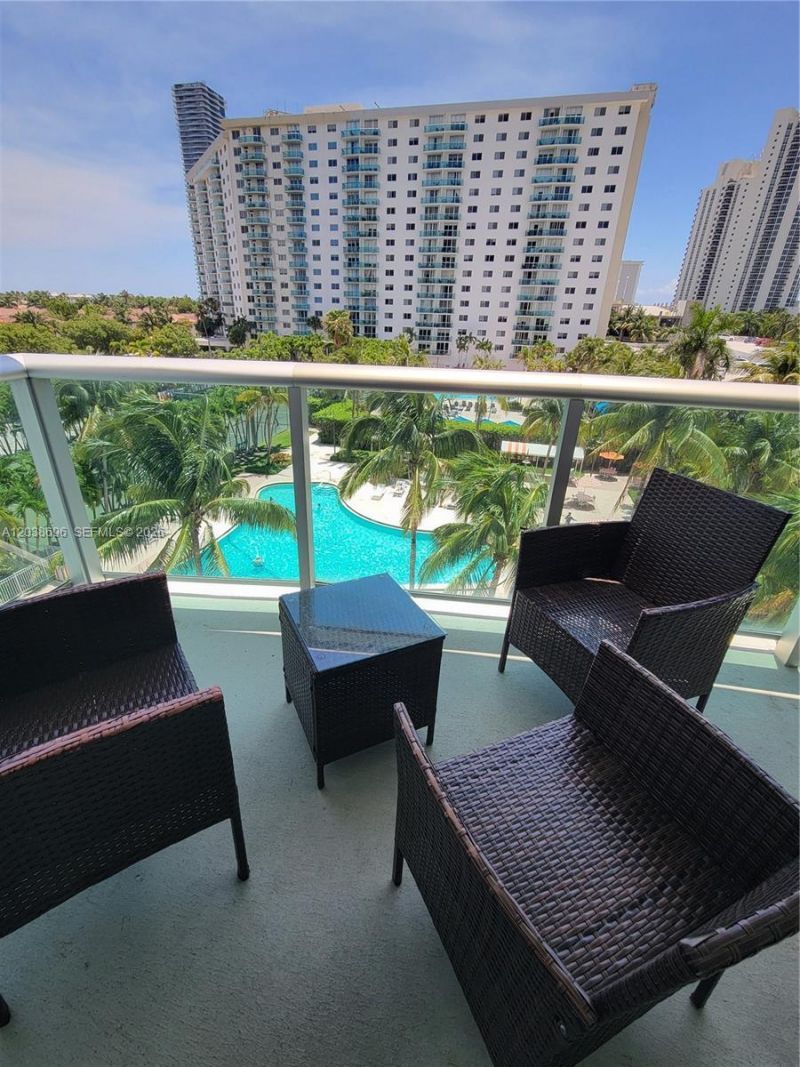 19380 Collins Ave , Unit 504, Sunny Isles Beach, FL 33160 Photo