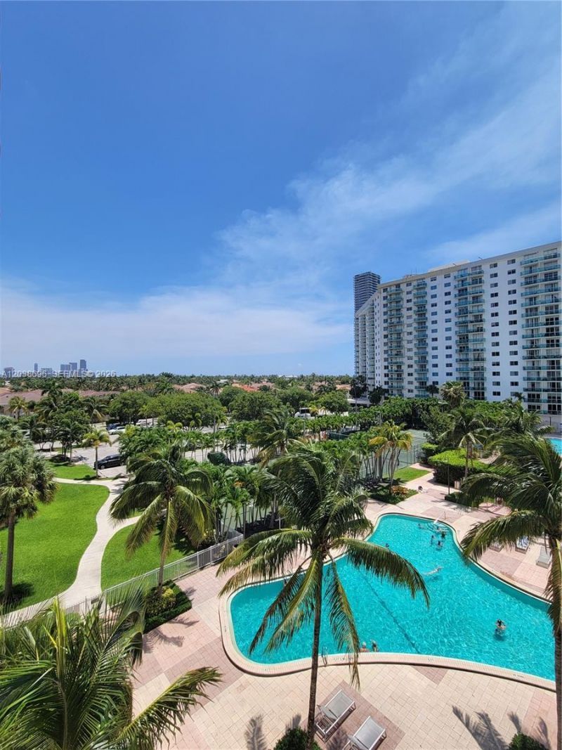 19380 Collins Ave , Unit 504, Sunny Isles Beach, FL 33160 Photo