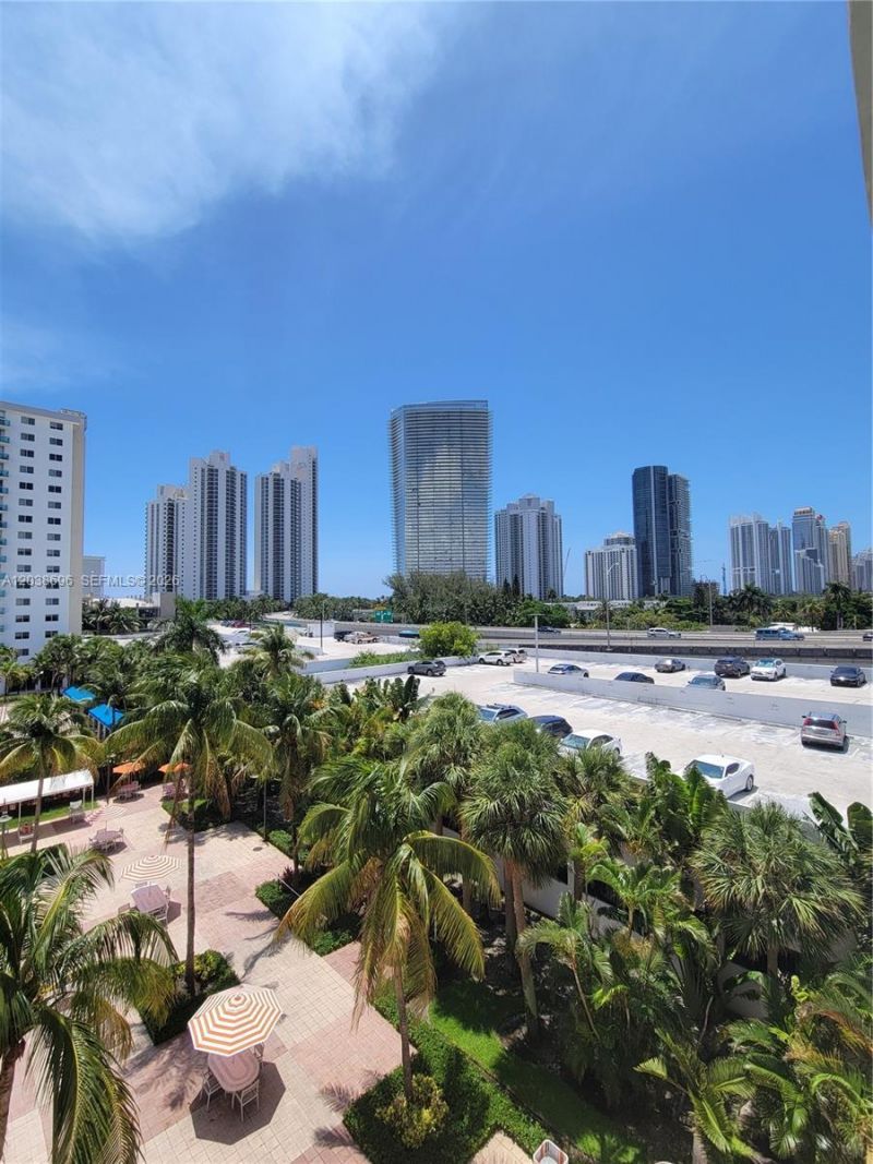 19380 Collins Ave , Unit 504, Sunny Isles Beach, FL 33160 Photo