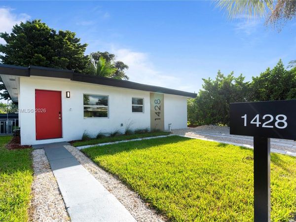 1428 NE 153rd Ter , North Miami Beach, FL 33162