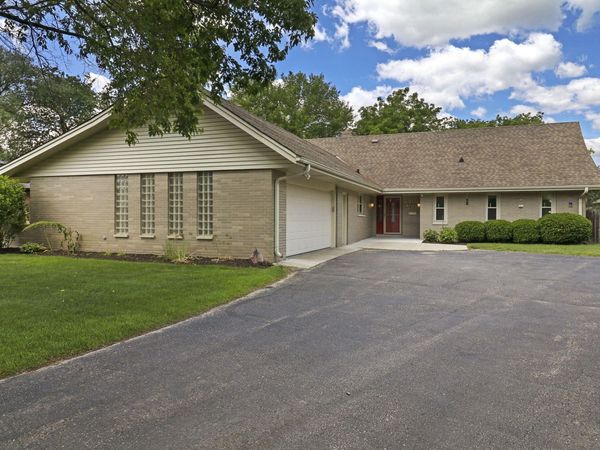 3456 N Wisconsin St, Racine, WI 53402