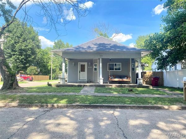 846 Vernon Avenue , Sikeston, MO 63801