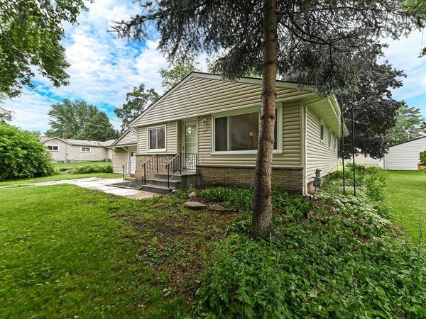 3430 Roberts STREET, Franksville, WI 53126