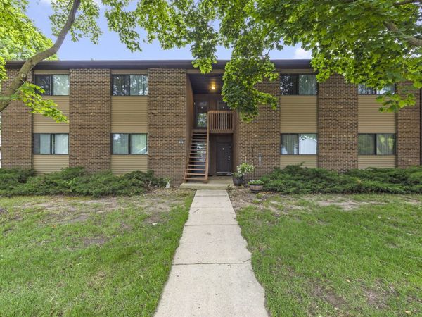 401 Concord Avenue , Unit G, South Elgin, IL 60177