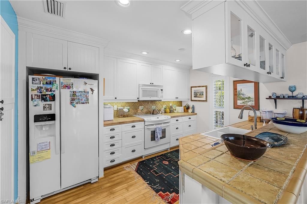 123 Useppa Island, Unit B, Useppa Island, FL 33921 Photo