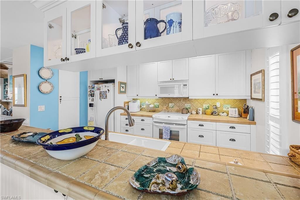 123 Useppa Island, Unit B, Useppa Island, FL 33921 Photo