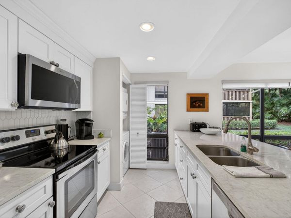 611 Brackenwood Cove, Palm Beach Gardens, FL 33418