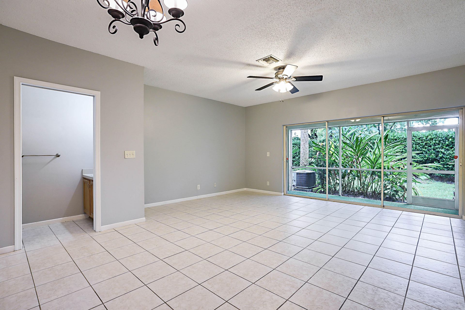 4827 Palmbrooke Circle, West Palm Beach, FL 33417 Photo