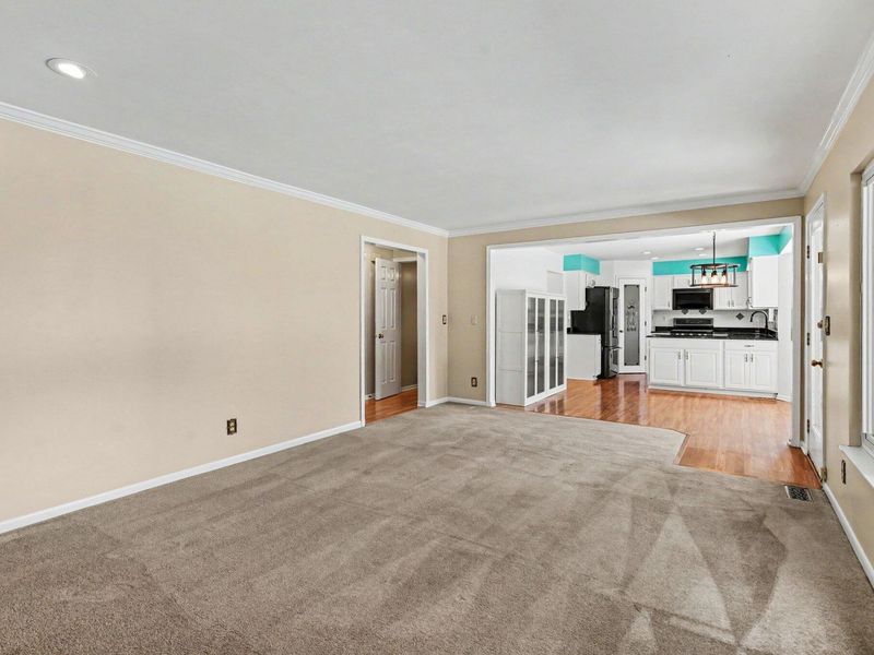 8187 Heatherwood Drive, Florence, KY 41042 Photo 8