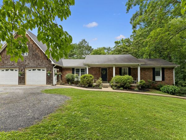 110 Jefferson Dr , Columbia, TN 38401