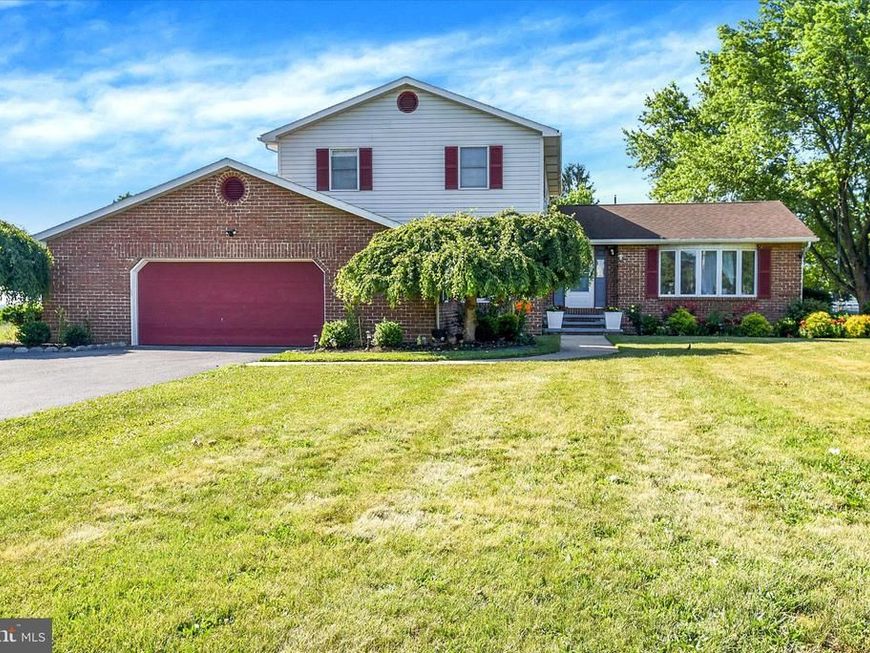235 Ridge Hill, Mechanicsburg, PA 17050 Main Photo
