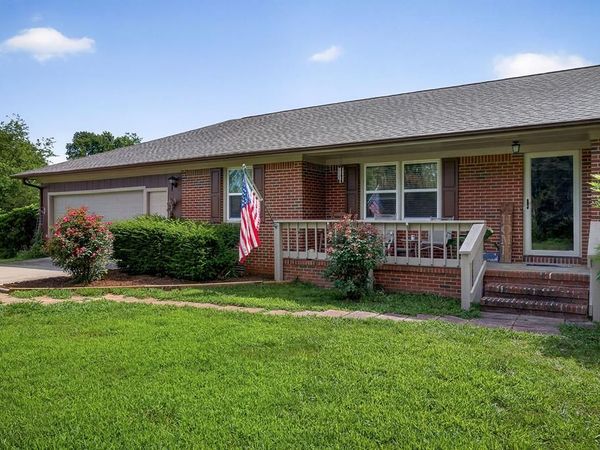 5400 Bunker Hill Rd, Cookeville, TN 38501