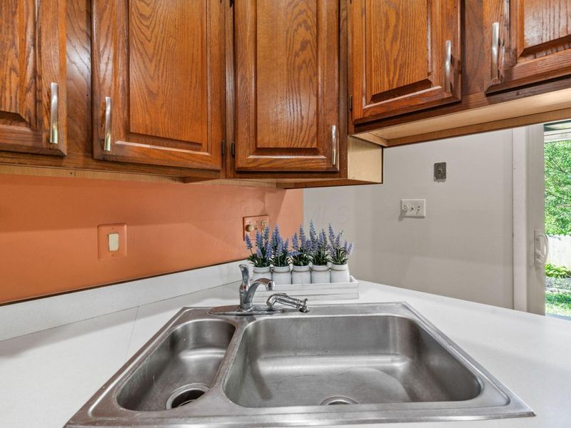 105 Kinder Place , Columbus, OH 43230 Photo 16