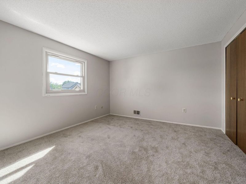 105 Kinder Place , Columbus, OH 43230 Photo 33