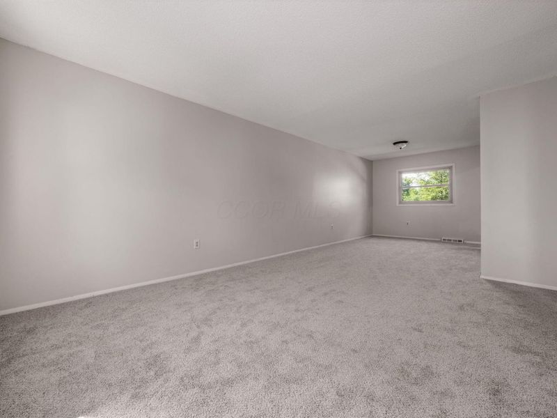 105 Kinder Place , Columbus, OH 43230 Photo 6