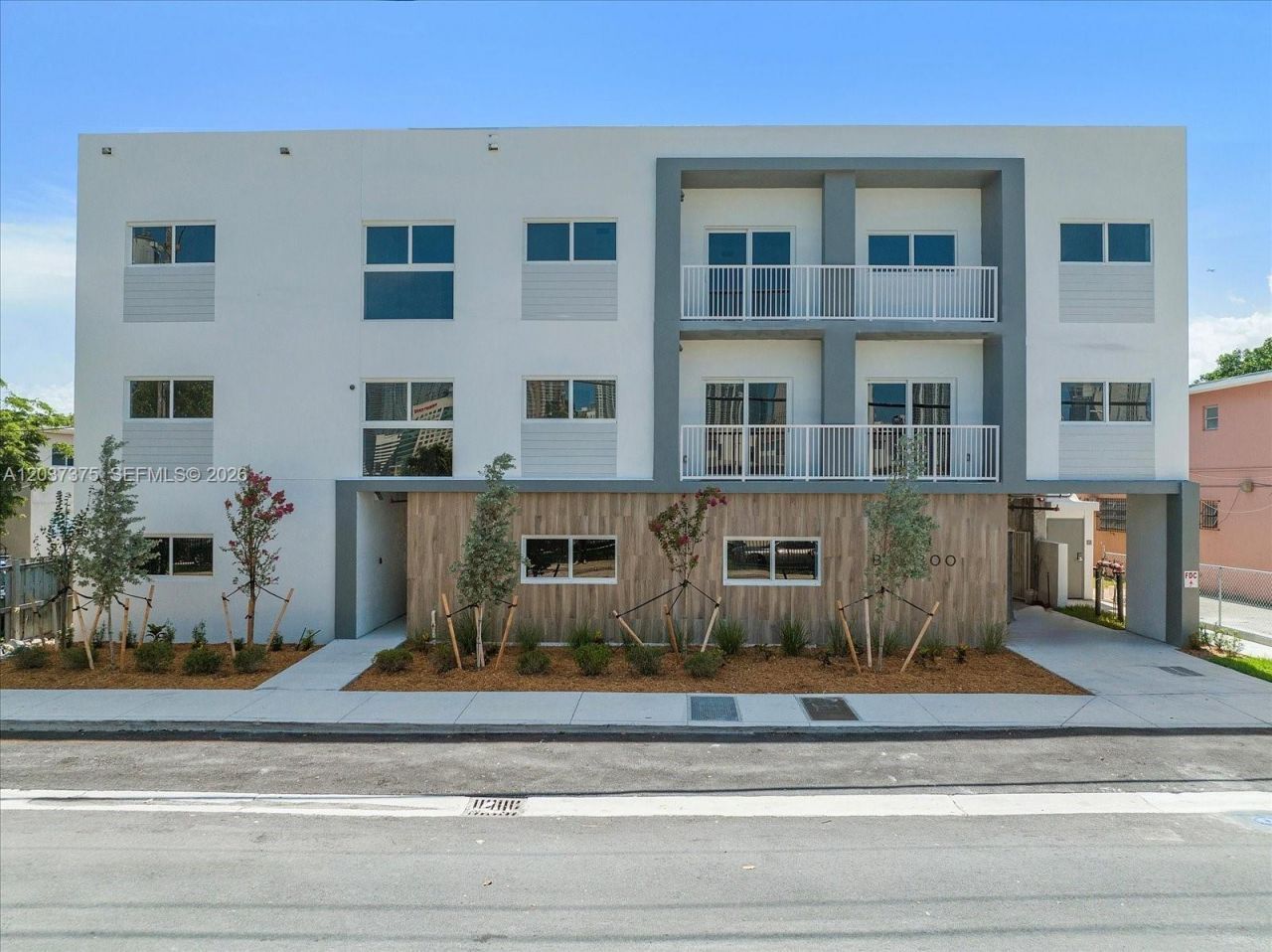 420 SW 7th Ave , Unit 201, Miami, FL 33130 Photo