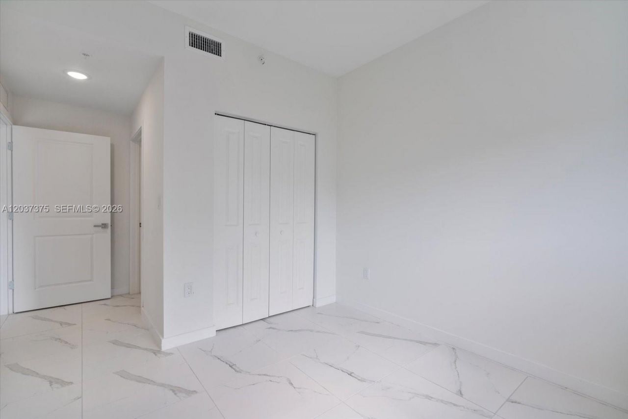 420 SW 7th Ave , Unit 201, Miami, FL 33130 Photo