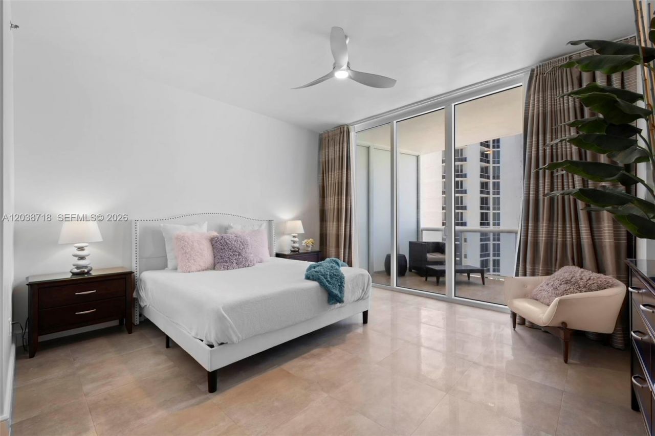 15901 Collins Ave, Unit 1502, Sunny Isles Beach, FL 33160 Photo