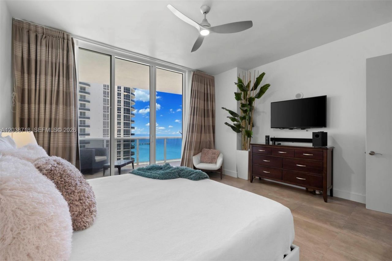 15901 Collins Ave, Unit 1502, Sunny Isles Beach, FL 33160 Photo