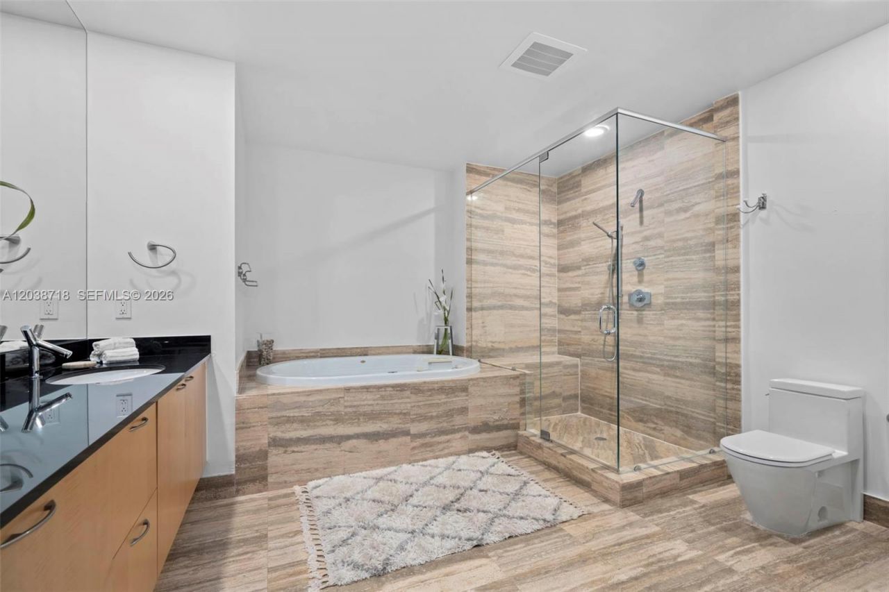 15901 Collins Ave, Unit 1502, Sunny Isles Beach, FL 33160 Photo