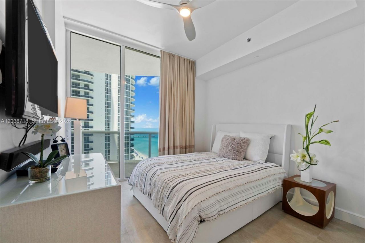 15901 Collins Ave, Unit 1502, Sunny Isles Beach, FL 33160 Photo