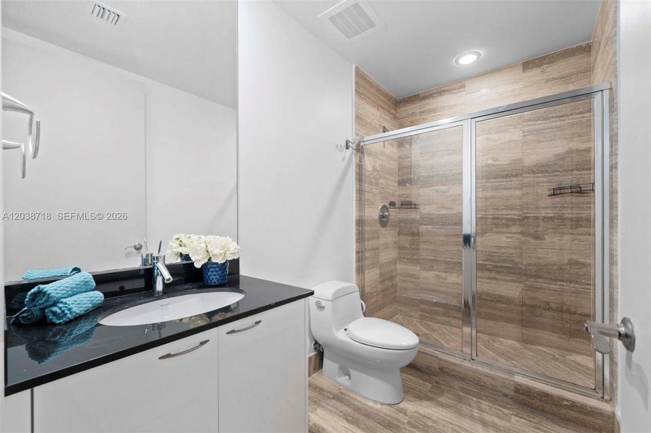 15901 Collins Ave, Unit 1502, Sunny Isles Beach, FL 33160 Photo