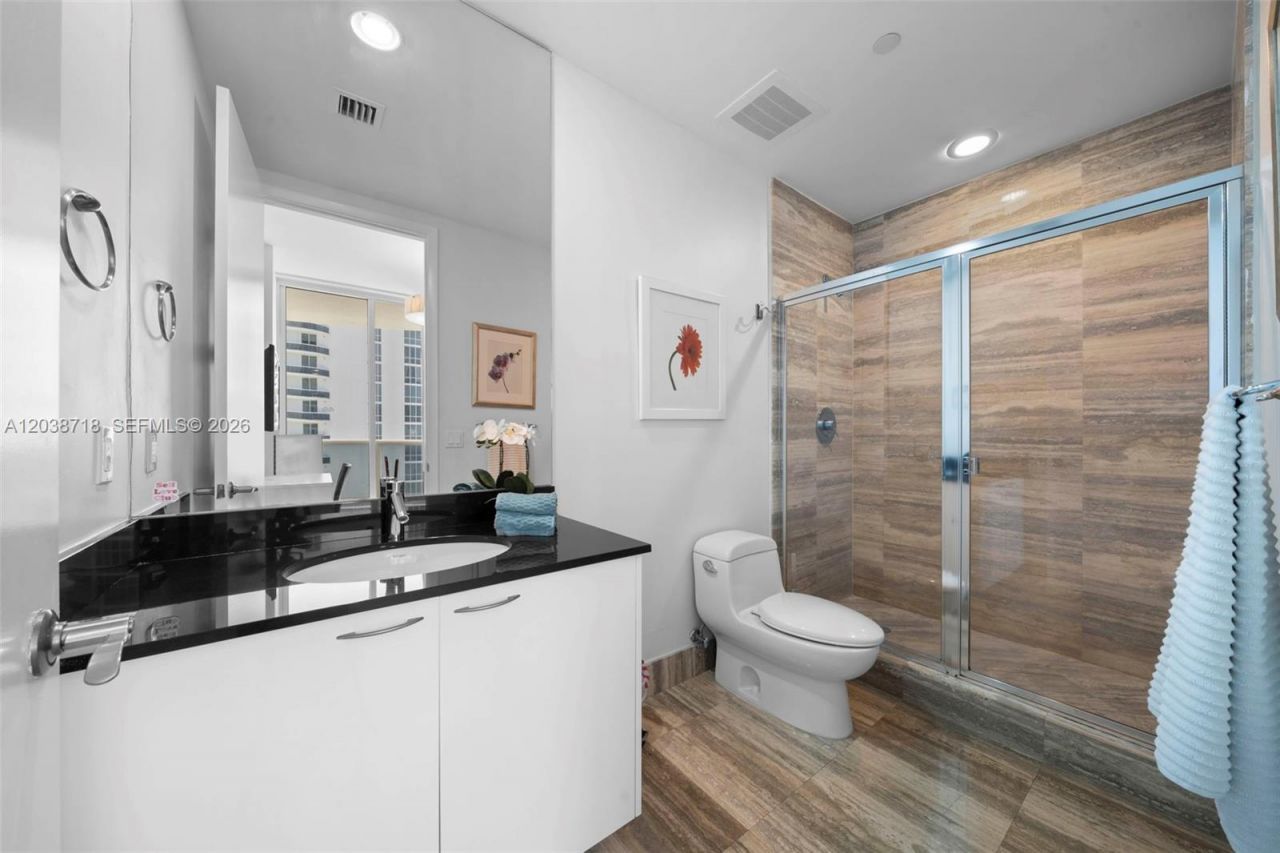 15901 Collins Ave, Unit 1502, Sunny Isles Beach, FL 33160 Photo