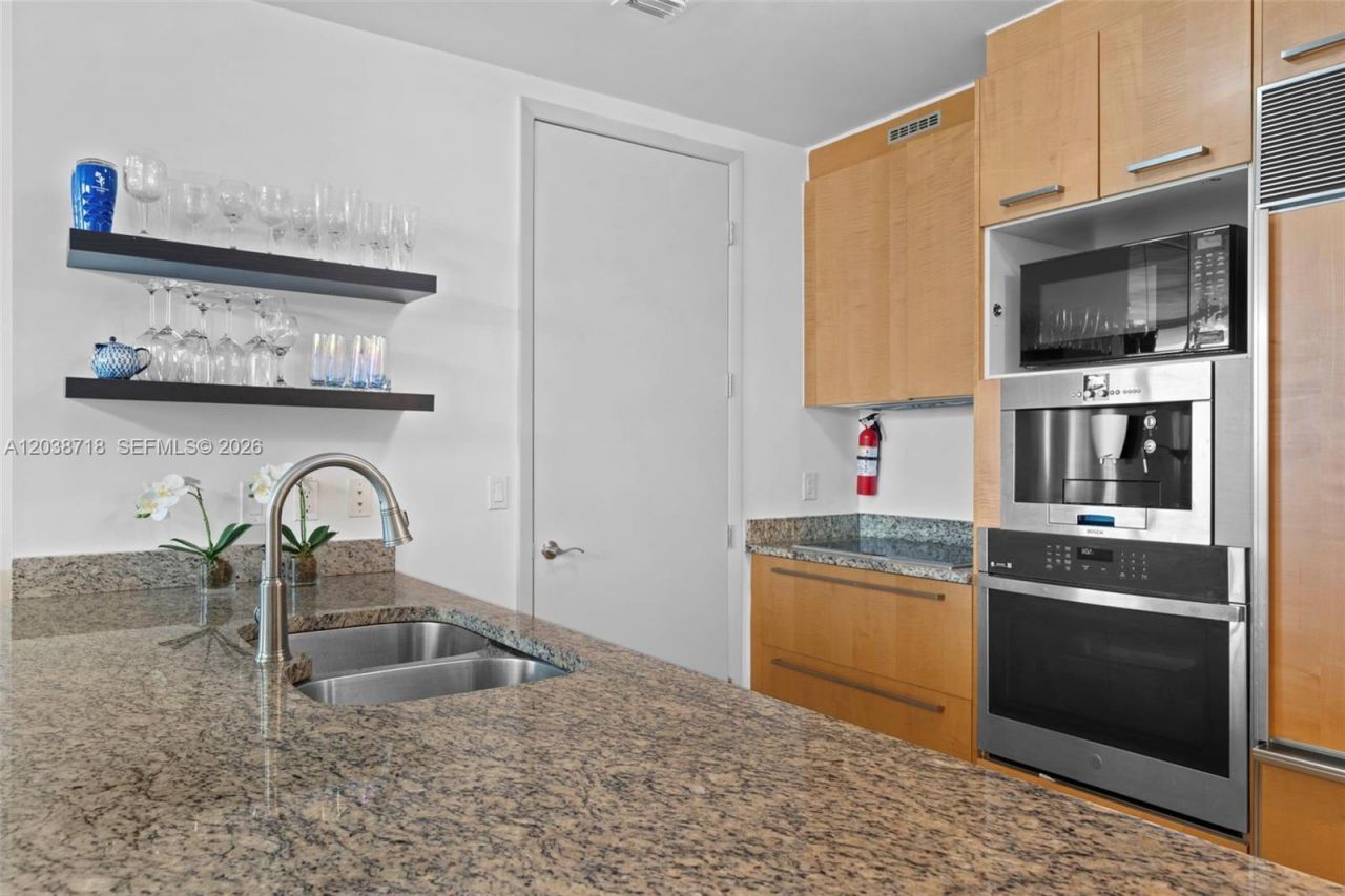 15901 Collins Ave, Unit 1502, Sunny Isles Beach, FL 33160 Photo