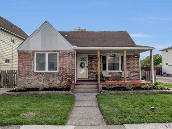 250 Curtiss Street , Buffalo, NY 14212