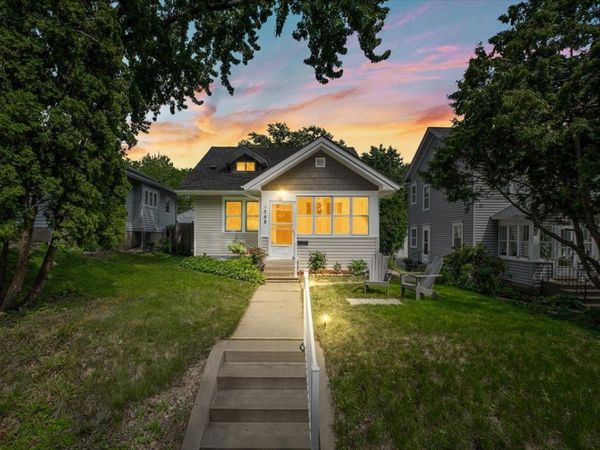 1388 Simpson Street, Saint Paul, MN 55108