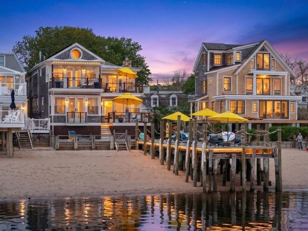 71 Commercial Street, Provincetown, MA 02657