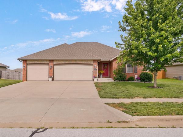 524 Patriot Place Drive , Rogersville, MO 65742